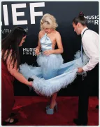 Imagem recente de sabrinacarpenter