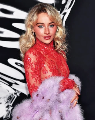 Imagem recente de sabrinacarpenter