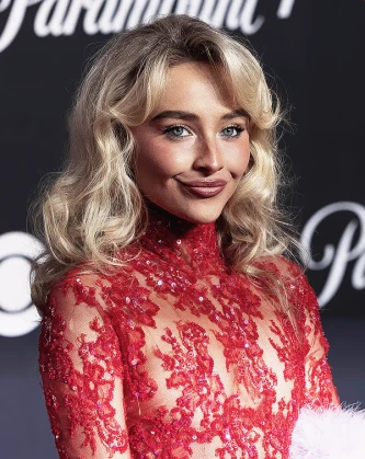 Imagem recente de sabrinacarpenter