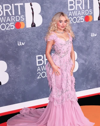 Imagem recente de sabrinacarpenter