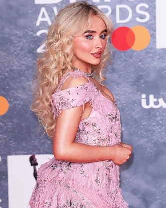 Imagem recente de sabrinacarpenter