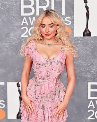 Imagem recente de sabrinacarpenter