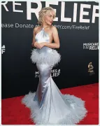 Imagem recente de sabrinacarpenter