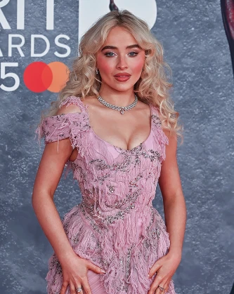 Imagem recente de sabrinacarpenter