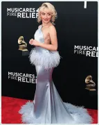 Imagem recente de sabrinacarpenter