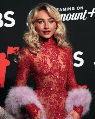 Imagem recente de sabrinacarpenter