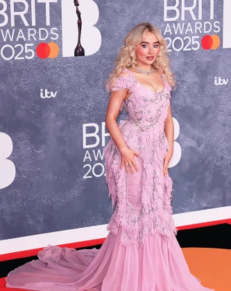 Imagem recente de sabrinacarpenter