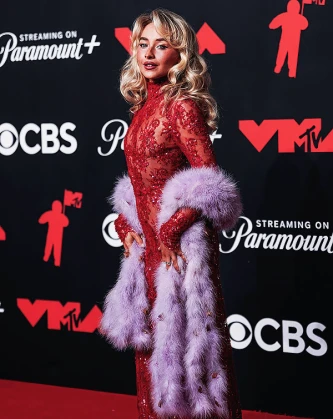 Imagem recente de sabrinacarpenter