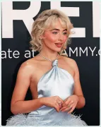 Imagem recente de sabrinacarpenter