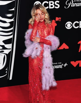 Imagem recente de sabrinacarpenter