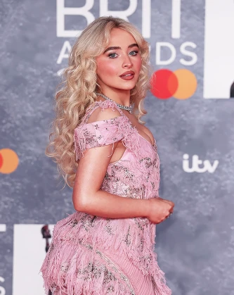 Imagem recente de sabrinacarpenter