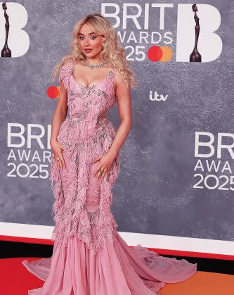 Imagem recente de sabrinacarpenter