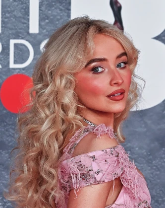 Imagem recente de sabrinacarpenter