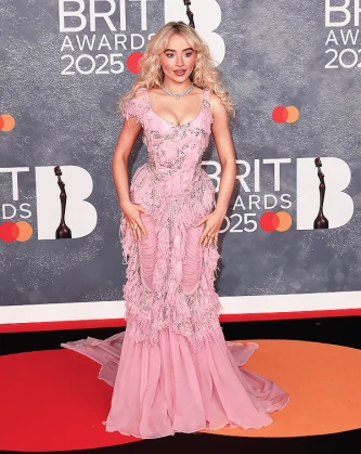 Imagem recente de sabrinacarpenter