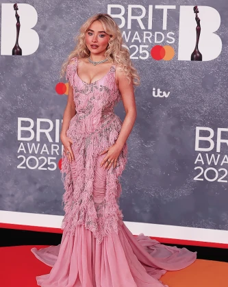 Imagem recente de sabrinacarpenter