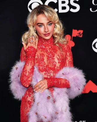 Imagem recente de sabrinacarpenter