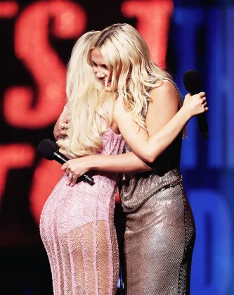 Imagem recente de sabrinacarpenter