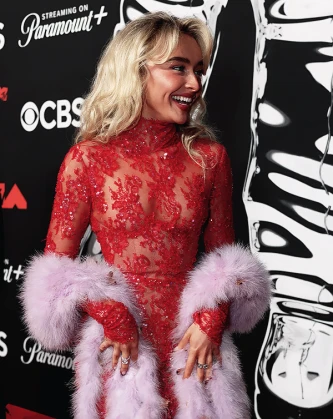 Imagem recente de sabrinacarpenter