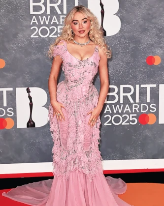 Imagem recente de sabrinacarpenter