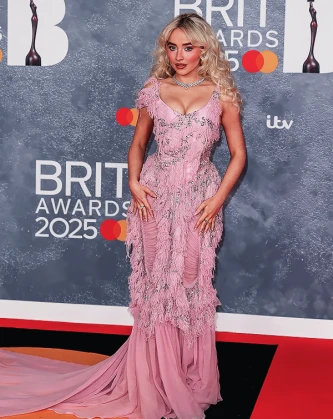 Imagem recente de sabrinacarpenter