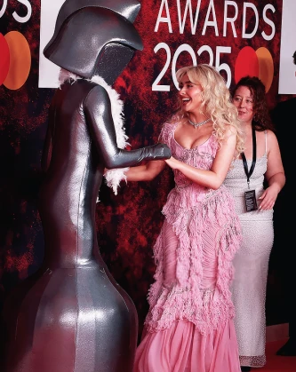 Imagem recente de sabrinacarpenter