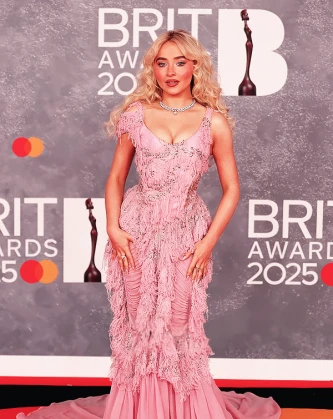 Imagem recente de sabrinacarpenter