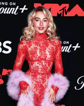 Imagem recente de sabrinacarpenter