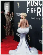 Imagem recente de sabrinacarpenter