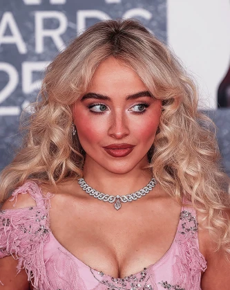 Imagem recente de sabrinacarpenter