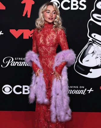 Imagem recente de sabrinacarpenter