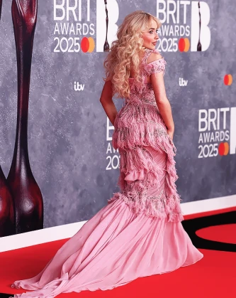 Imagem recente de sabrinacarpenter