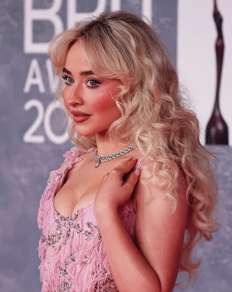 Imagem recente de sabrinacarpenter