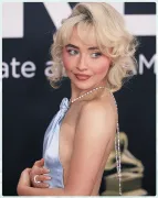 Imagem recente de sabrinacarpenter