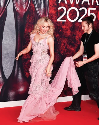 Imagem recente de sabrinacarpenter