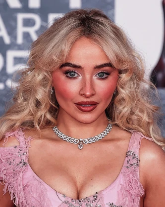 Imagem recente de sabrinacarpenter