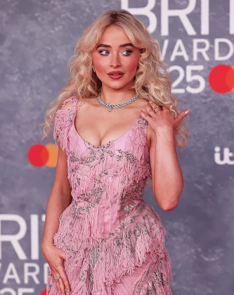 Imagem recente de sabrinacarpenter