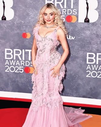 Imagem recente de sabrinacarpenter