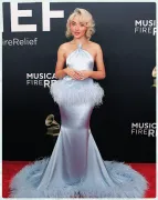 Imagem recente de sabrinacarpenter