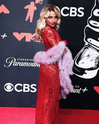 Imagem recente de sabrinacarpenter