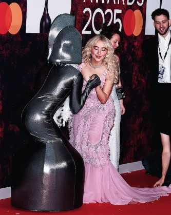 Imagem recente de sabrinacarpenter