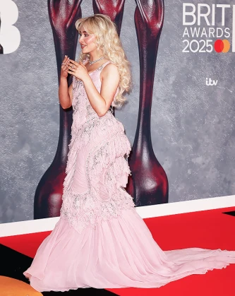 Imagem recente de sabrinacarpenter