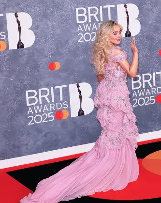 Imagem recente de sabrinacarpenter