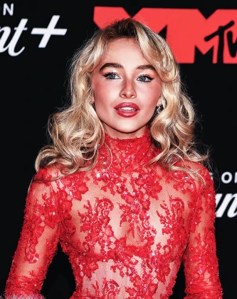 Imagem recente de sabrinacarpenter