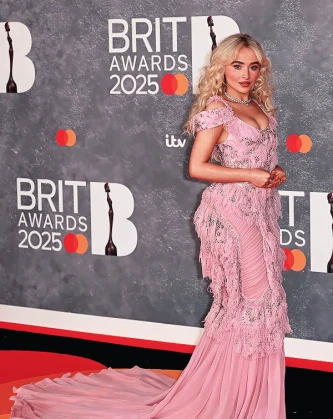 Imagem recente de sabrinacarpenter