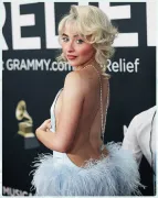 Imagem recente de sabrinacarpenter