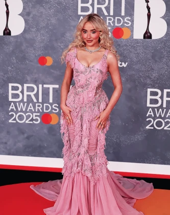 Imagem recente de sabrinacarpenter