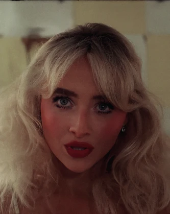 Imagem recente de sabrinacarpenter