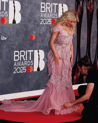 Imagem recente de sabrinacarpenter