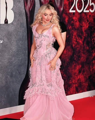 Imagem recente de sabrinacarpenter