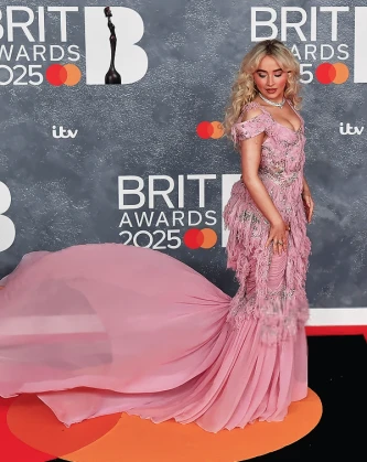 Imagem recente de sabrinacarpenter